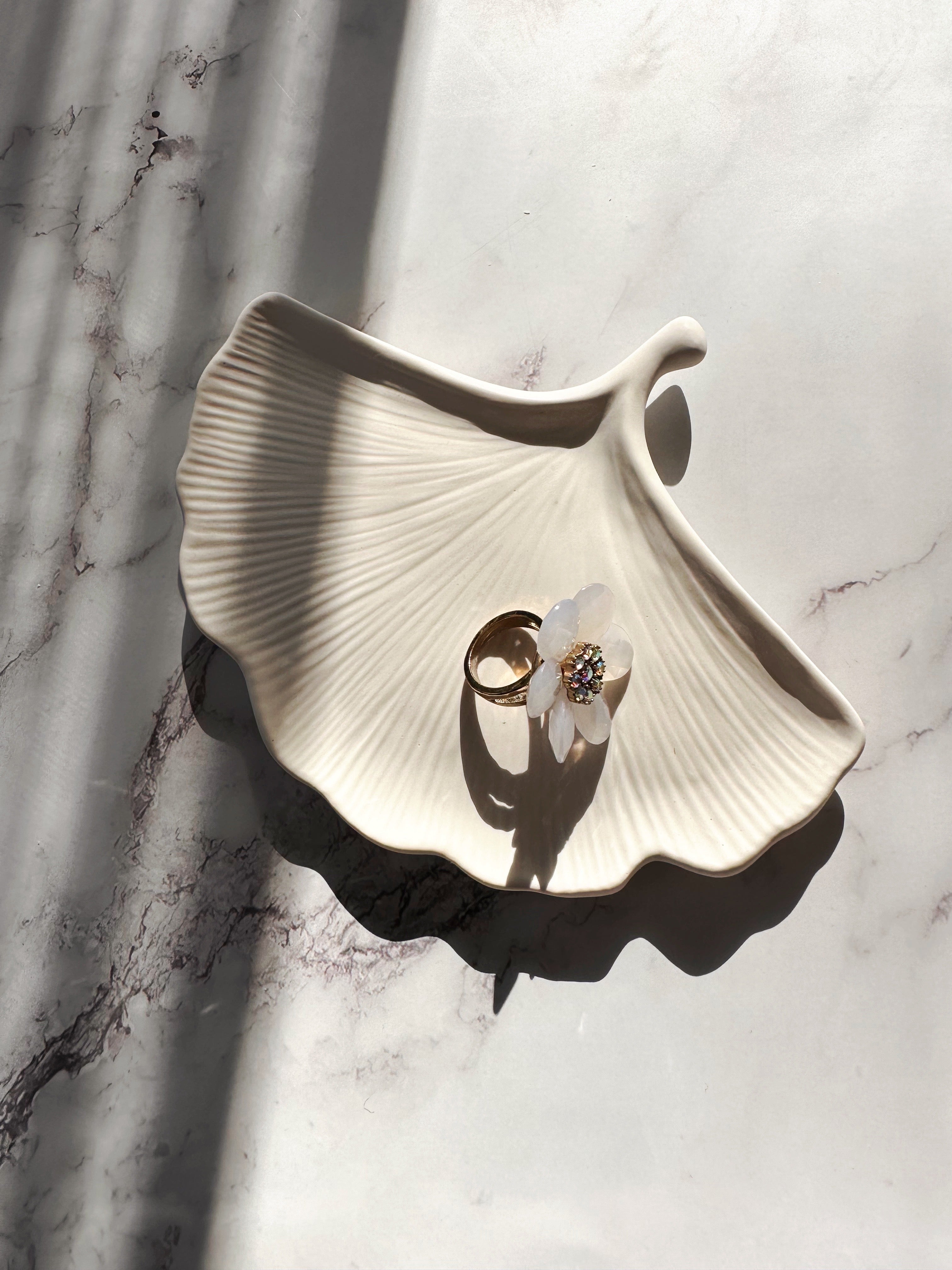 Ginkgo Leaf Tray